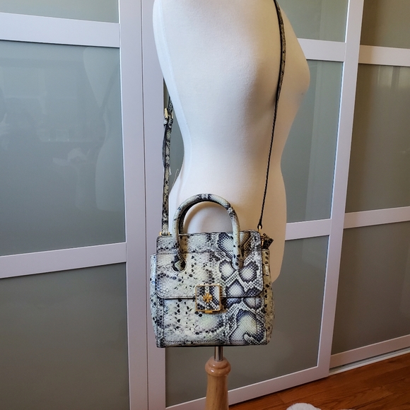 NWOT Tory Burch Clara Snake Printed Small Tote - Picture 9 of 10